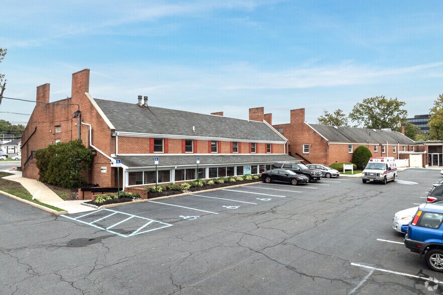 More Photos Of 1401 E Marlton Pike, Cherry Hill Medical For Lease