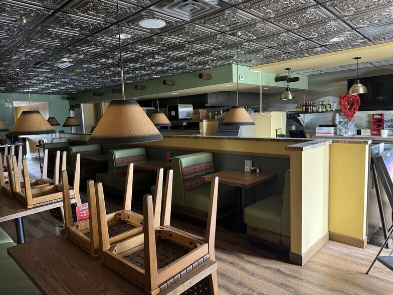 More Photos Of 1516 E Thomas Rd, Phoenix Restaurant For Sale