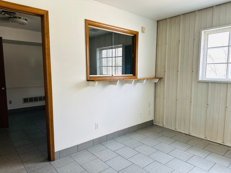 More Photos Of , Kansas City General Retail For Sale