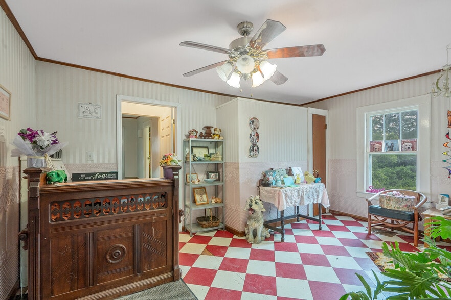 More Photos Of 102 W Elm St, Fayetteville Storefront Retail Residential For Sale