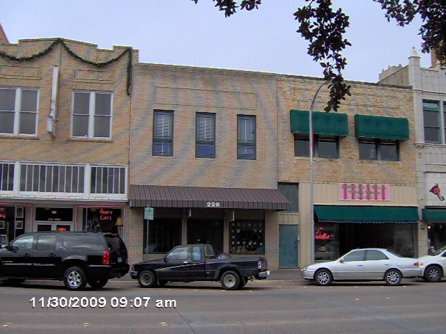 Primary Photo Of 226 Pine St, Abilene Storefront Retail Office For Sale