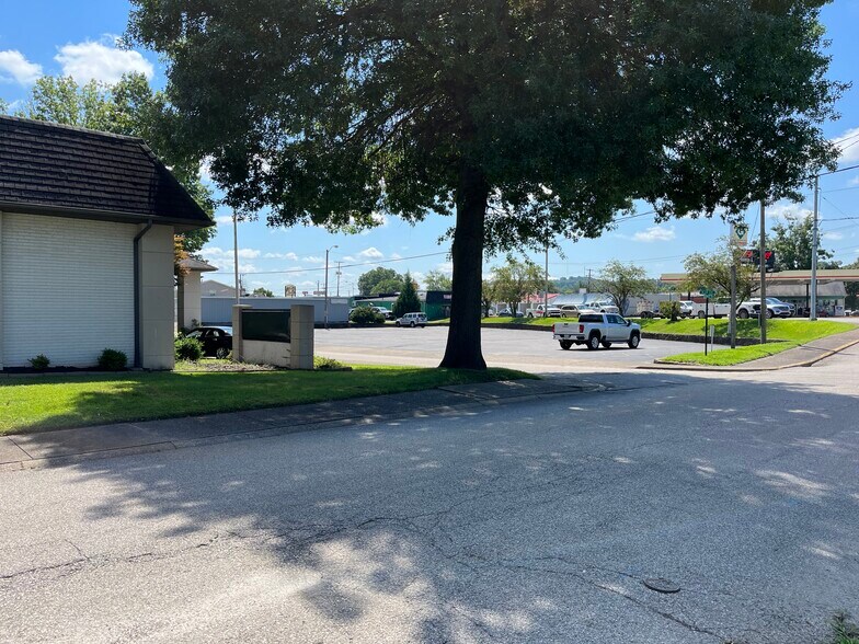 More Photos Of 110 B St, Saint Albans Funeral Home For Sale