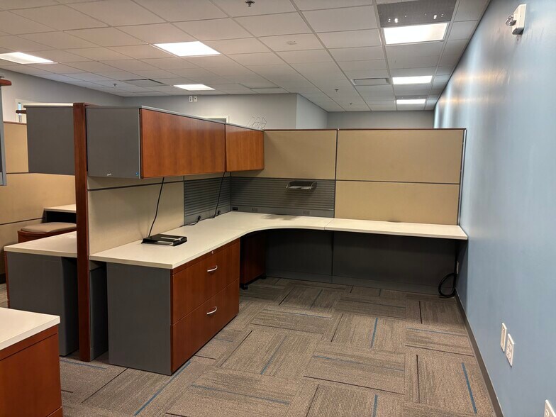 More Photos Of 2601 Blairstone Rd, Tallahassee Office For Lease