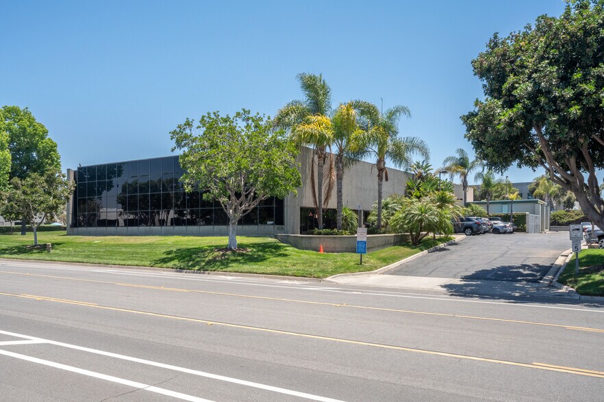 More Photos Of 2261 Rutherford Rd, Carlsbad Research And Development For Lease