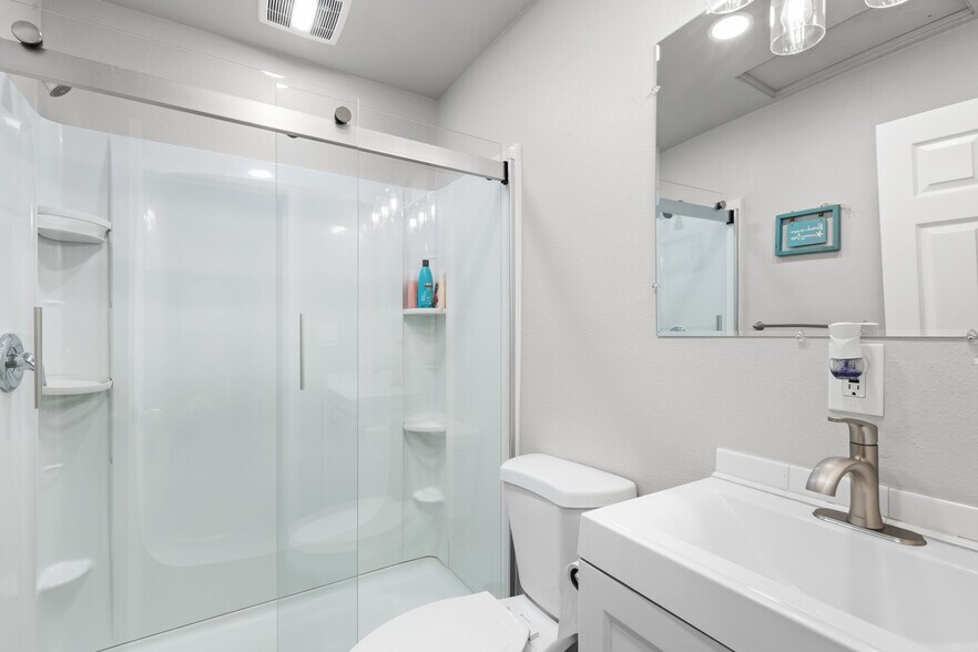 More Photos Of 4837 Castle Ave, San Diego Apartments For Sale
