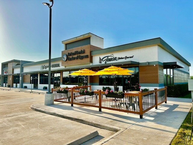 More Photos Of 17823 Longenbaugh Dr, Cypress Storefront For Lease