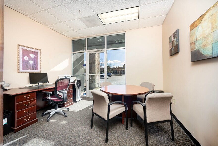 More Photos Of 951 Reserve Dr, Roseville Medical For Lease
