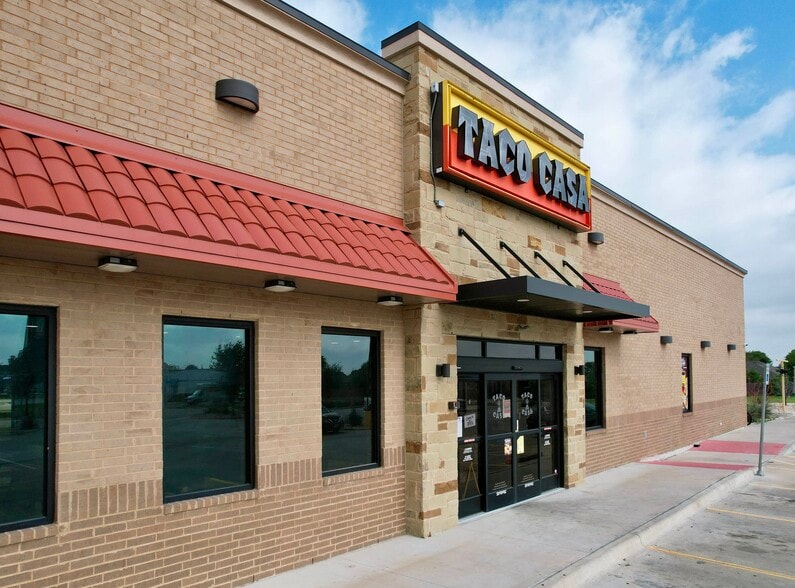 More Photos Of 3201 W Stan Schlueter Loop, Killeen General Retail For Sale
