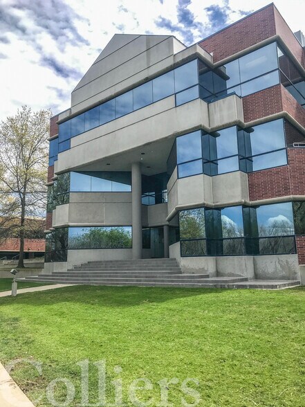 More Photos Of 300 E Mallard Dr, Boise Office For Lease