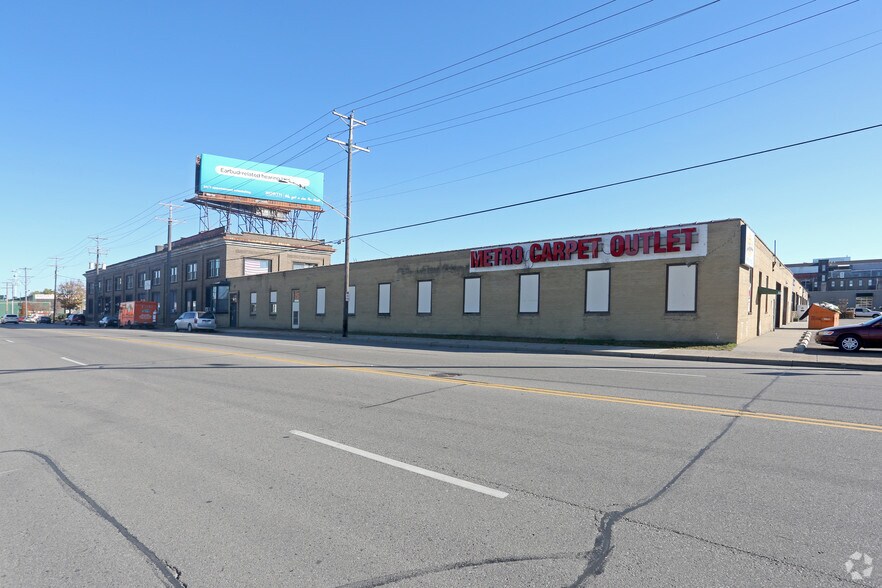 More Photos Of 2450-2560 N Washington Ave, Minneapolis Warehouse For Lease