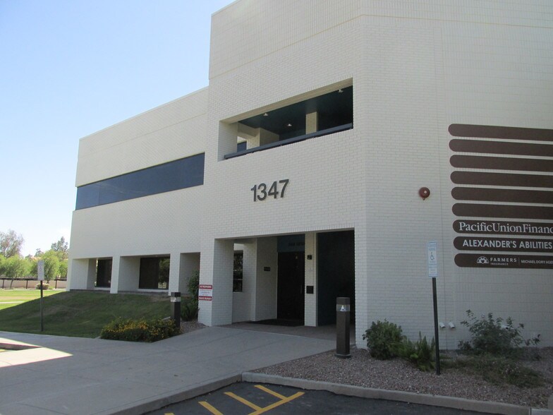More Photos Of 1347 N Alma School Rd, Chandler Office For Sale