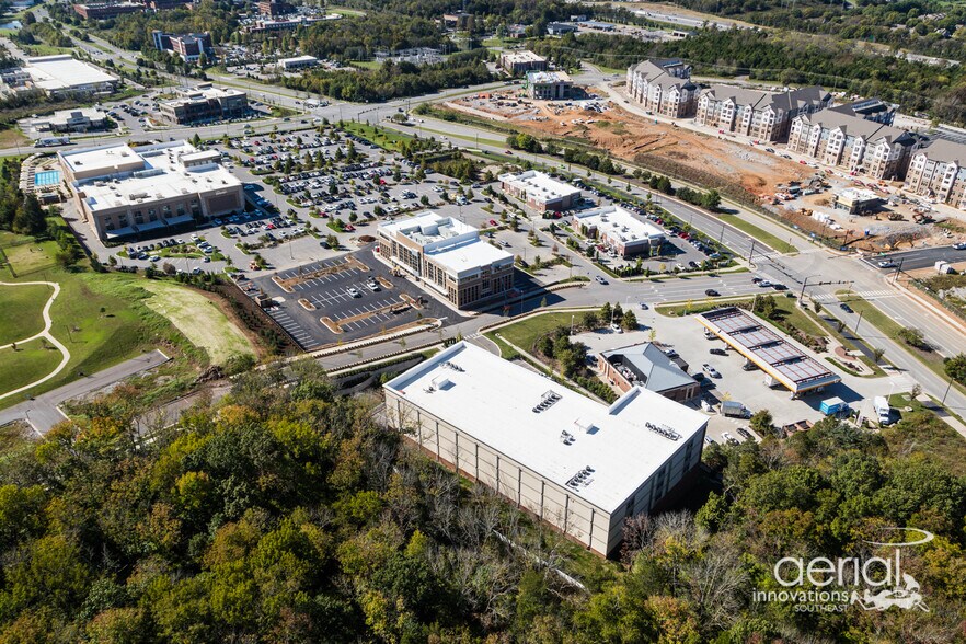 More Photos Of 5030 Carothers Pky, Franklin Office For Lease