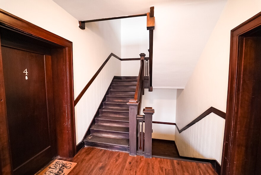 More Photos Of 2101 N Pennsylvania St, Indianapolis Apartments For Sale