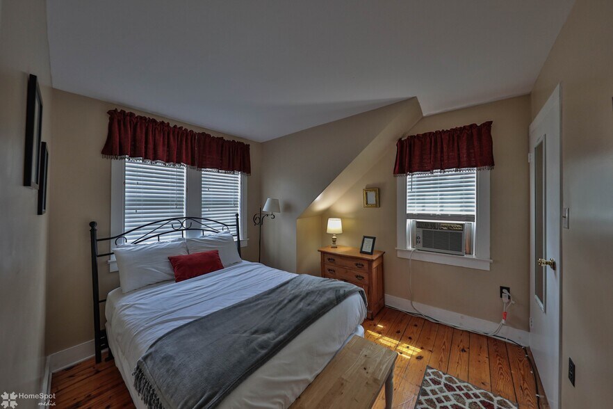 More Photos Of 2468 Route 390, Canadensis Hospitality For Sale