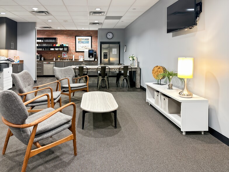 More Photos Of 102 S Tejon St, Colorado Springs Coworking Space