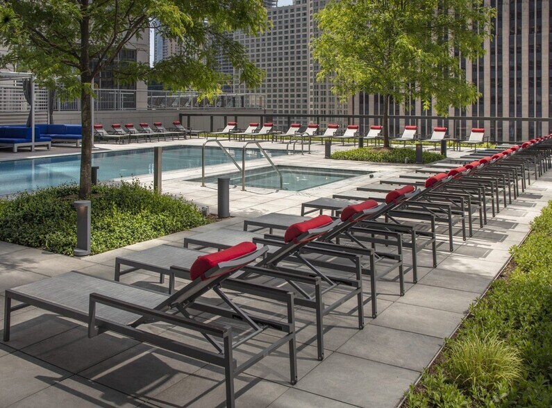 More Photos Of 220 E Illinois St, Chicago Apartments For Lease