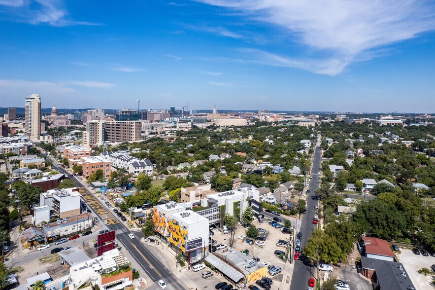 More Photos Of 1200 East 11th St, Austin Apartments For Lease
