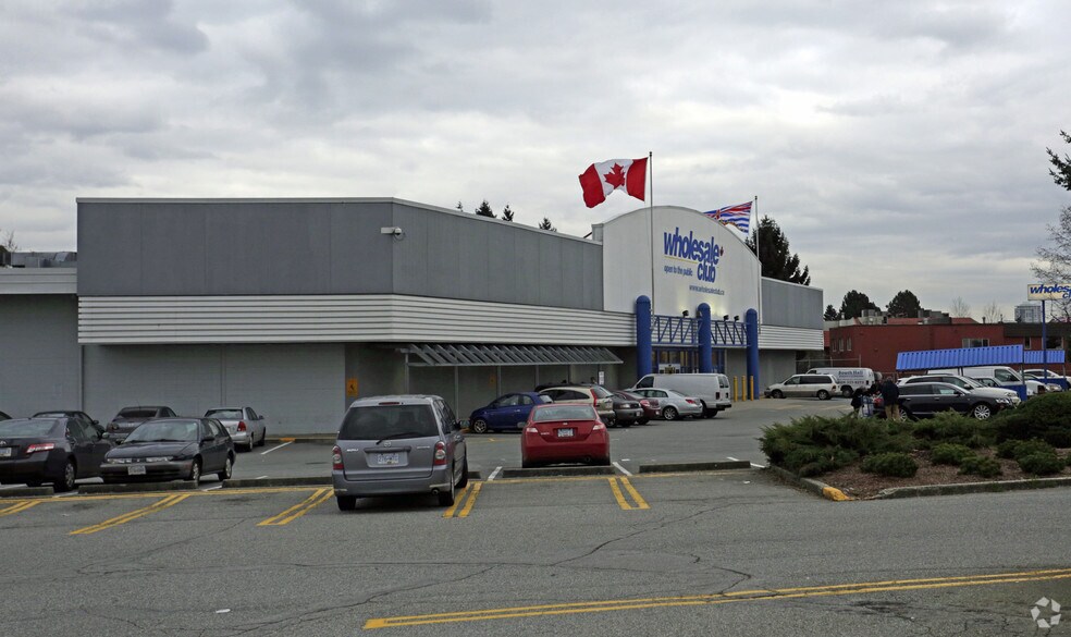 More Photos Of 5335 Kingsway, Burnaby Freestanding For Sale