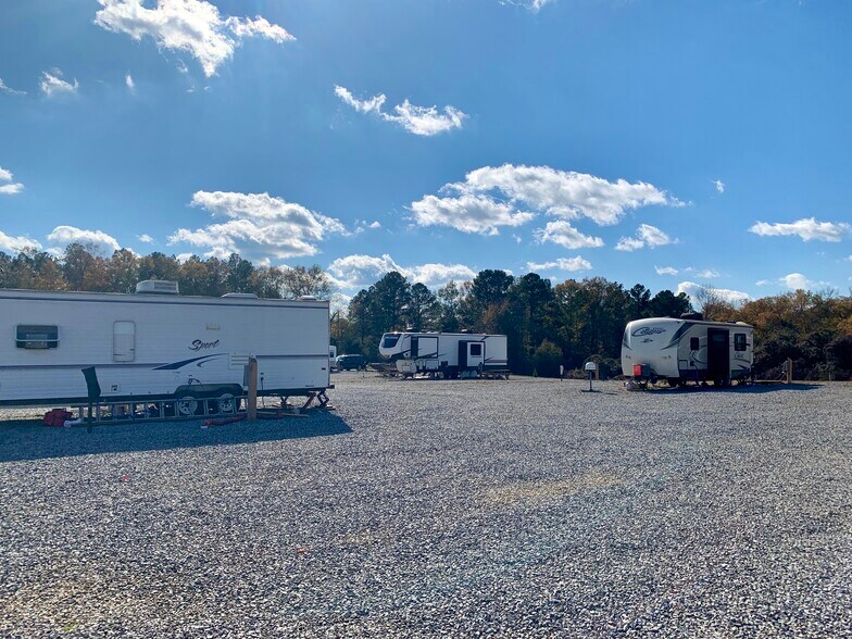 More Photos Of , Oxford Trailer Camper Park For Sale