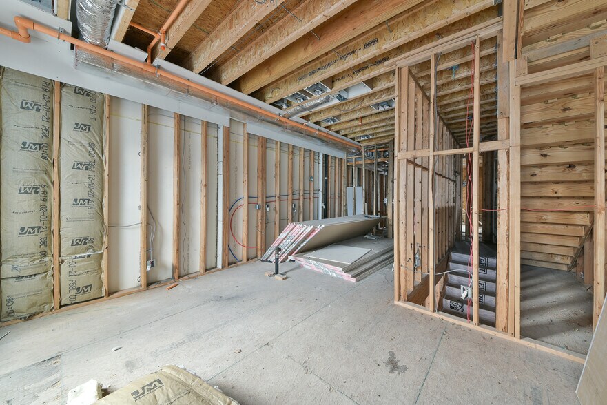 More Photos Of 1808 Frankford Ave, Philadelphia Storefront Retail Residential For Sale