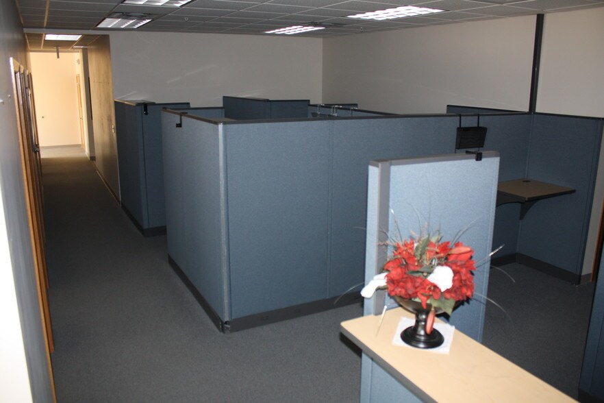 More Photos Of 1615 Golden Aspen Dr, Ames Office For Lease