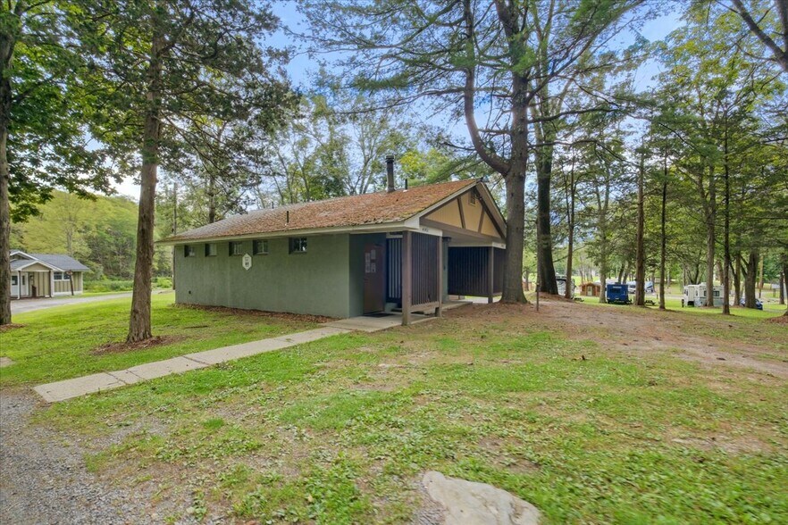 More Photos Of 64 White Dr, Milan Specialty For Sale