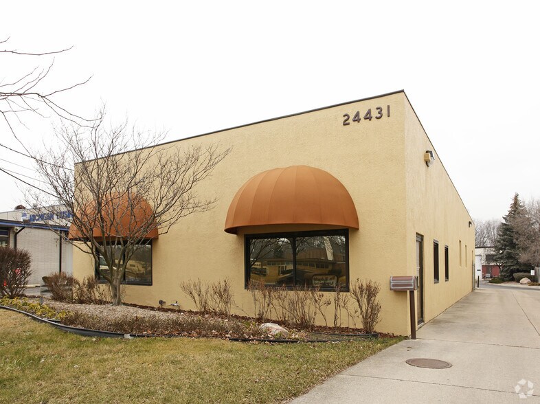 More Photos Of 24431 Telegraph Rd, Southfield Warehouse For Sale