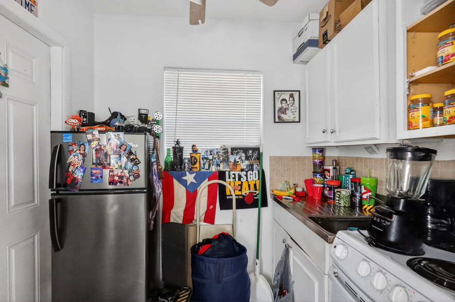 More Photos Of 2322 Johnson St, Hollywood Apartments For Sale