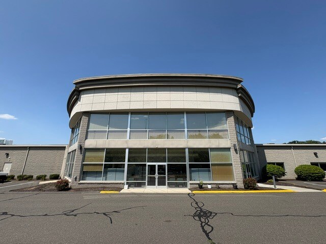 More Photos Of 134 Capital Dr, West Springfield Office For Lease