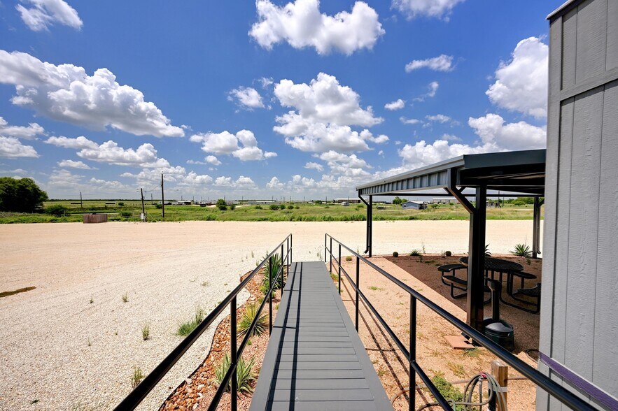 More Photos Of 804 Highway 304, Gonzales Loft Creative Space For Sale