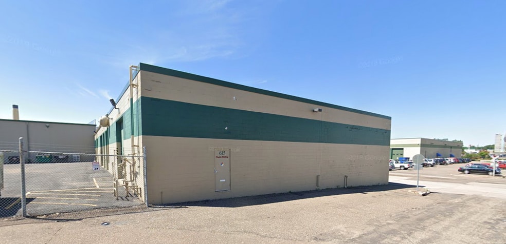 More Photos Of 615 Montgomery St, Saint Paul Self Storage For Lease