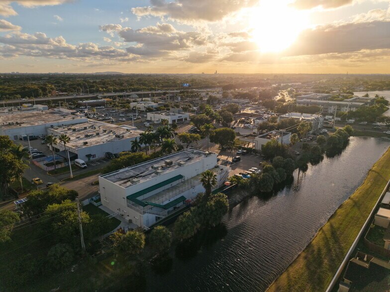 More Photos Of 6545 NW 169th St, Hialeah Medical For Sale