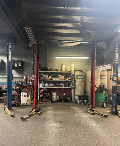More Photos Of 296 Brock Av, Toronto Auto Repair For Sale