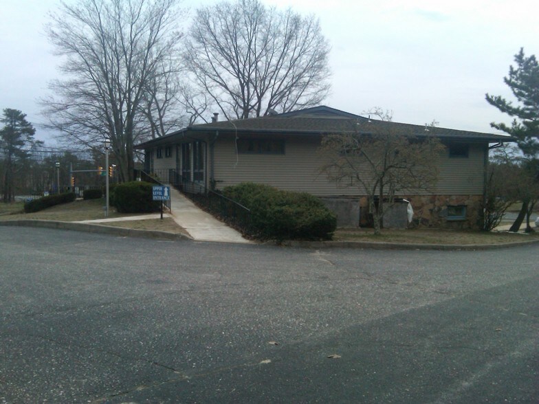 Primary Photo Of 400 New Hampshire Ave, Lakewood Medical For Sale