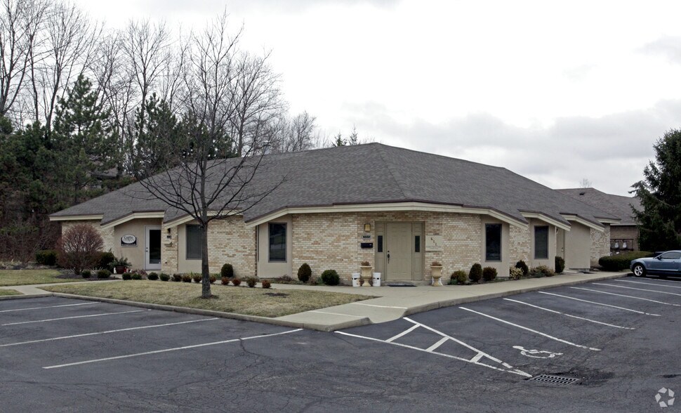 Primary Photo Of 383-387 Regency Ridge Dr, Dayton Medical For Lease