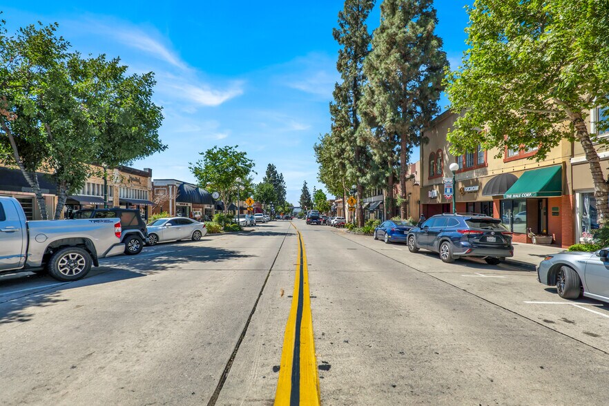 More Photos Of 506 S Myrtle Ave, Monrovia Storefront For Sale