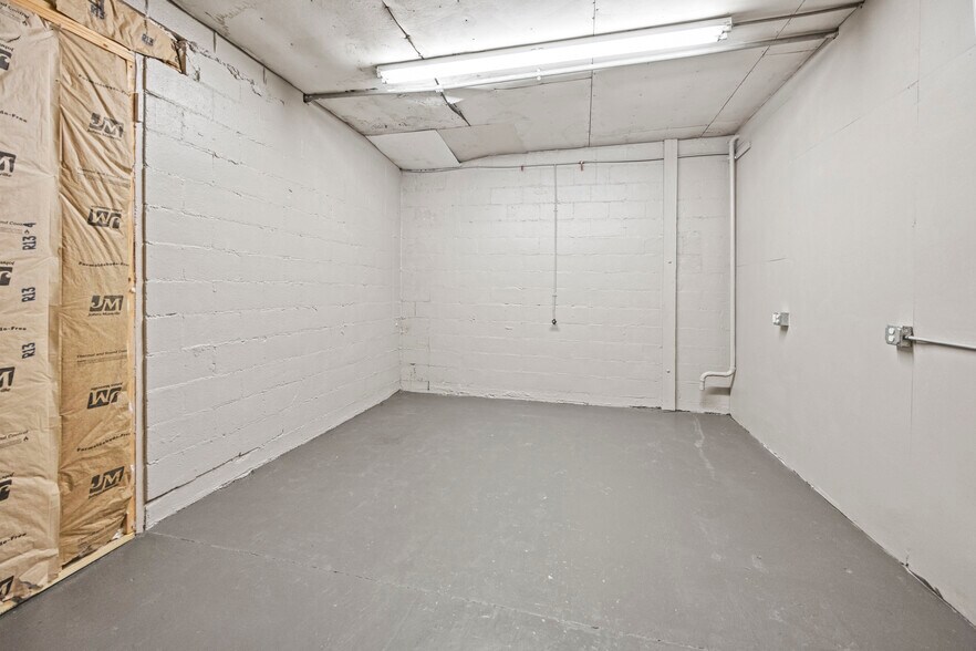 More Photos Of 518 Jefferson St, Fulton Flex For Lease