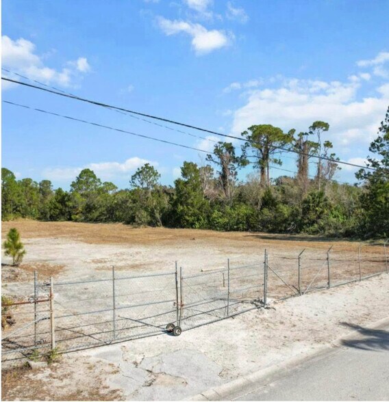 More Photos Of Terrace @ Secret Ln, Hudson Land For Sale