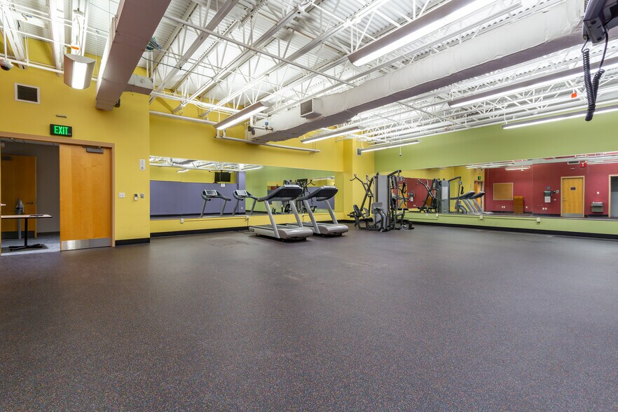 More Photos Of 11000 W Lake Park Dr, Milwaukee Office For Sale