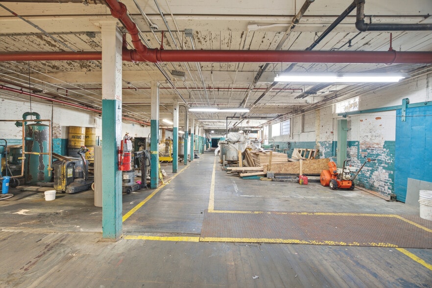 More Photos Of 59 Foundry St, Central Falls Manufacturing For Sale