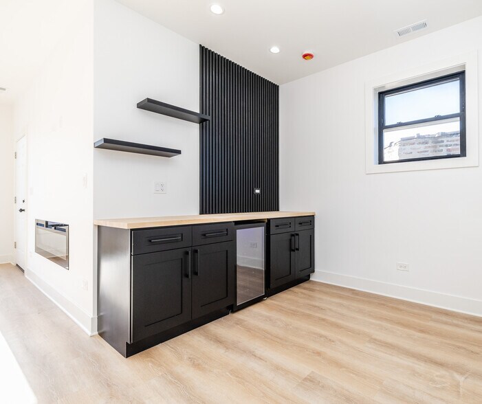 More Photos Of 3215 Fulton blvd, Chicago Multifamily For Sale