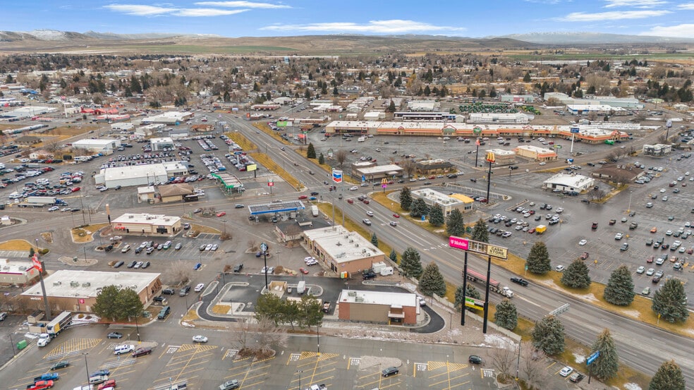 More Photos Of 1221 Parkway Dr, Blackfoot General Retail For Sale