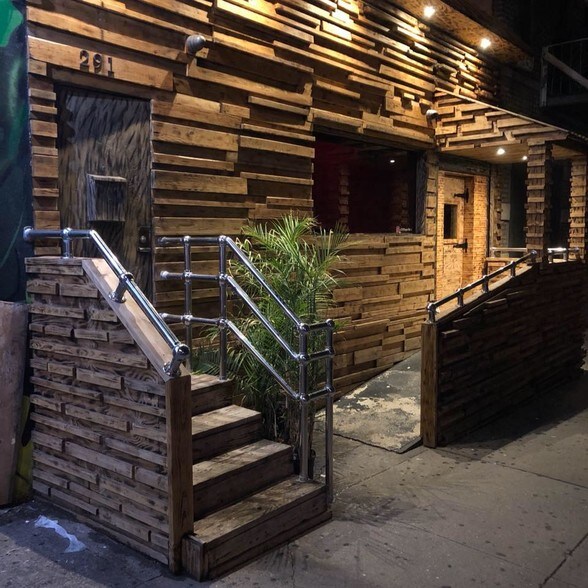 Primary Photo Of 291 Hooper St, Brooklyn Bar For Lease
