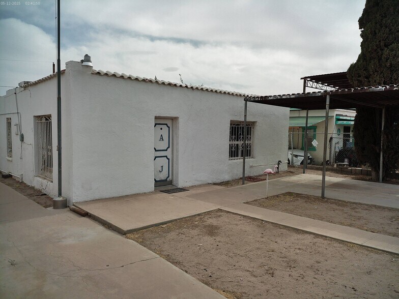 More Photos Of 5612 Dailey Ave, El Paso Storefront Retail Residential For Sale