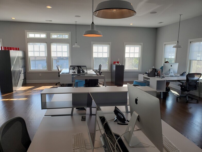 More Photos Of 2003-2005 Rt-71, Spring Lake General Retail For Sale