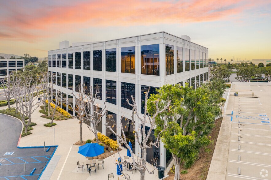 More Photos Of 111 Pacifica, Irvine Office For Lease