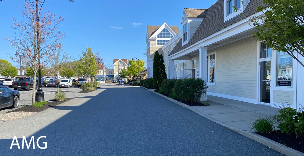 More Photos Of 540 Main St, Hyannis General Retail For Sale
