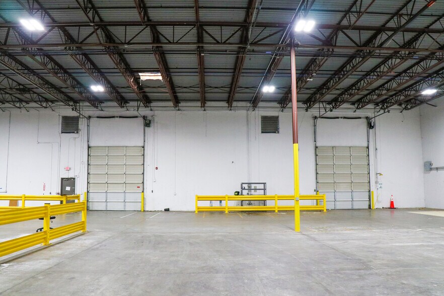 More Photos Of 2000 Northfield Ct, Roswell Distribution For Lease
