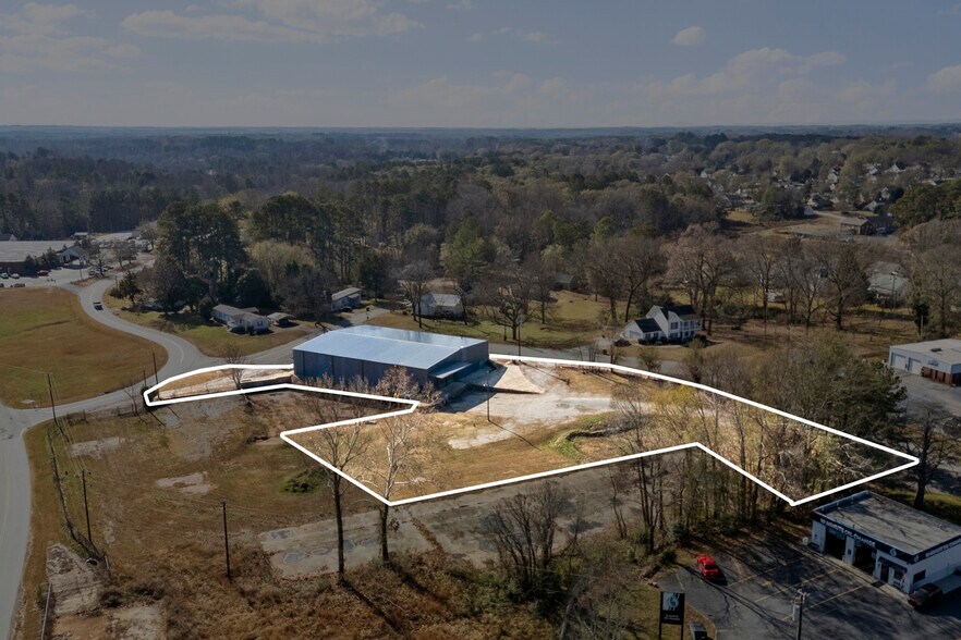 More Photos Of 207 N Kenneth St, Walhalla Warehouse For Lease