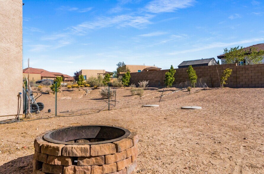 More Photos Of 200 Aldaba Cir NE, Rio Rancho Flex For Sale